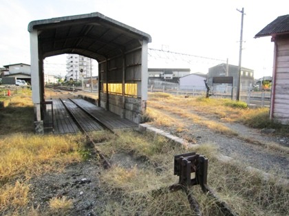 JR京終駅の線路跡
