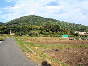 三輪山への道