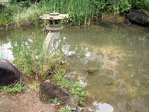 檜町公園の石灯籠