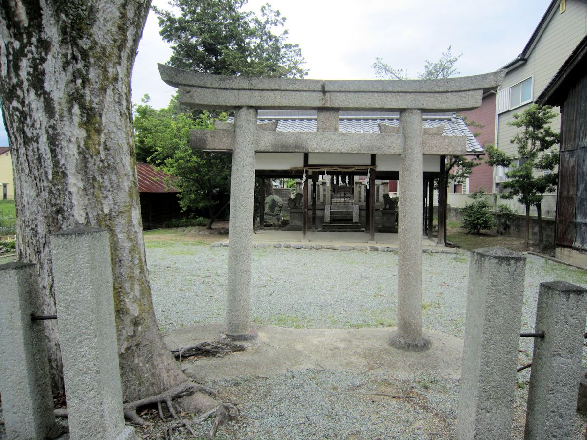 渟名城入姫神社の鳥居