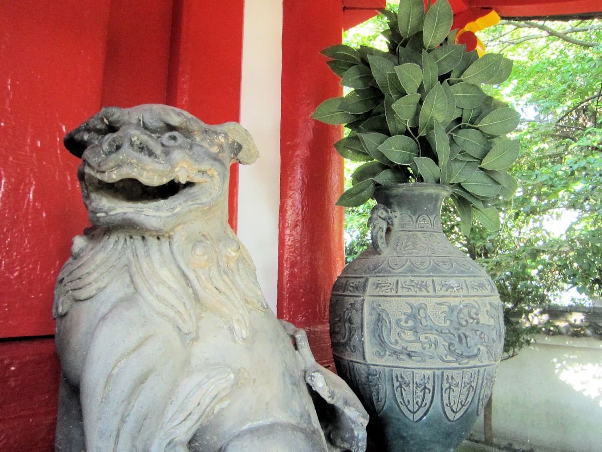 辰市神社の狛犬