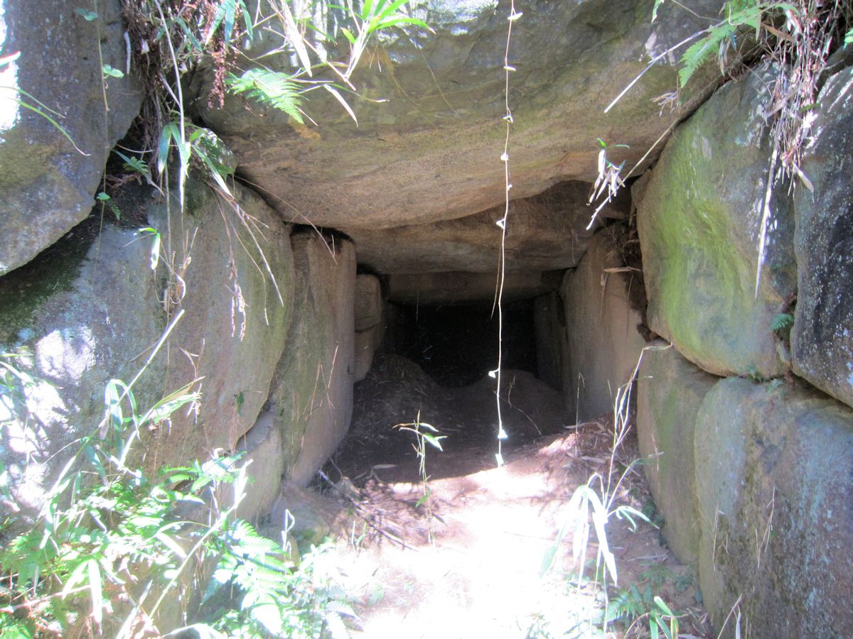 ムネサカ古墳の横穴式石室