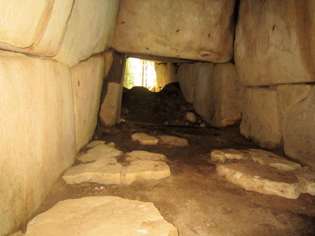 ムネサカ古墳の横穴式石室