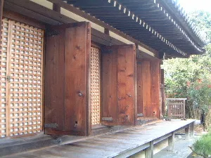 浄瑠璃寺本堂の扉