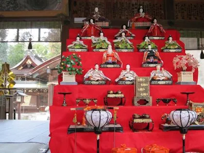 大和神社の雛壇