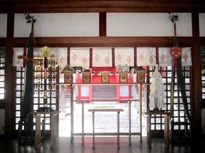 鏡作神社の拝殿