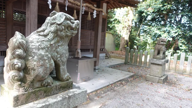 伊勢降神社の狛犬