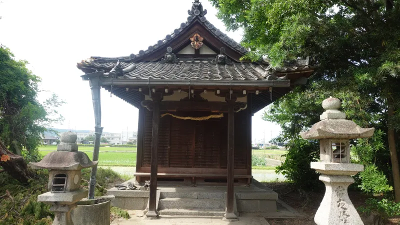 中窪田杵築神社の小堂