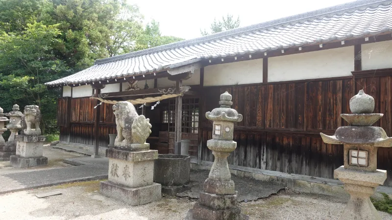 中窪田杵築神社の拝殿