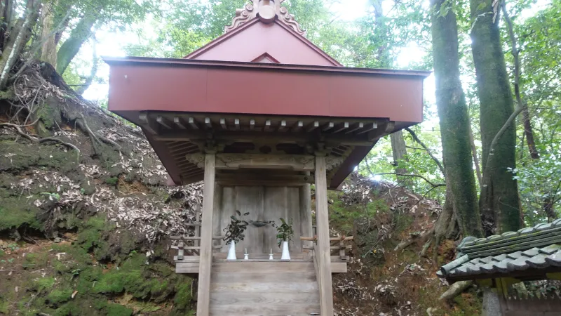 波多甕井神社本殿