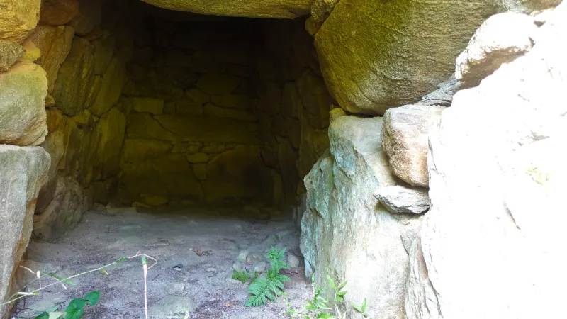 仏塚古墳の横穴式石室