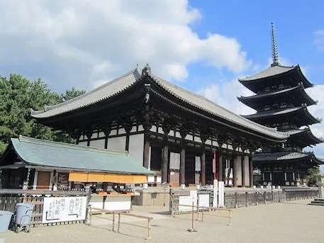 興福寺東金堂と五重塔