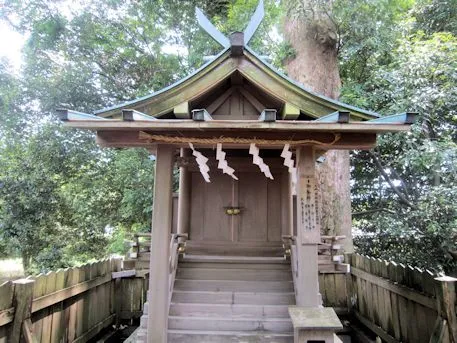 神坐日向神社