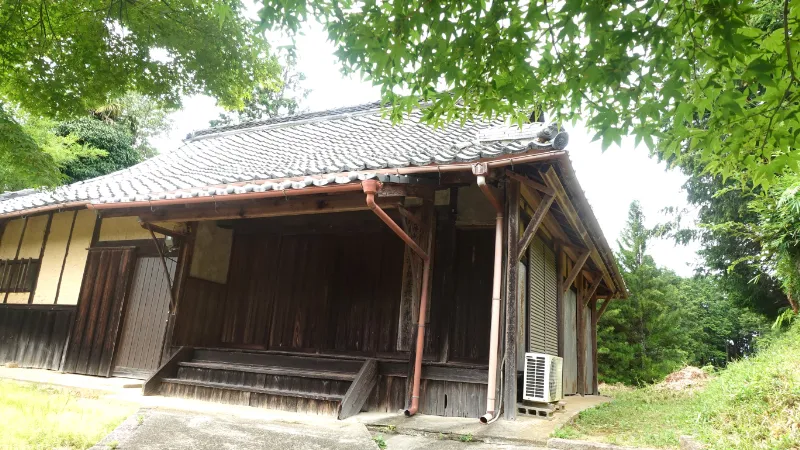 大淀町鉾立の光蓮寺