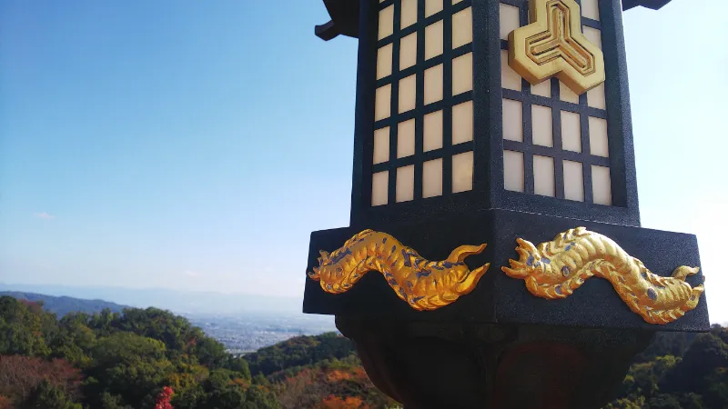 朝護孫子寺本堂から望む大和平野